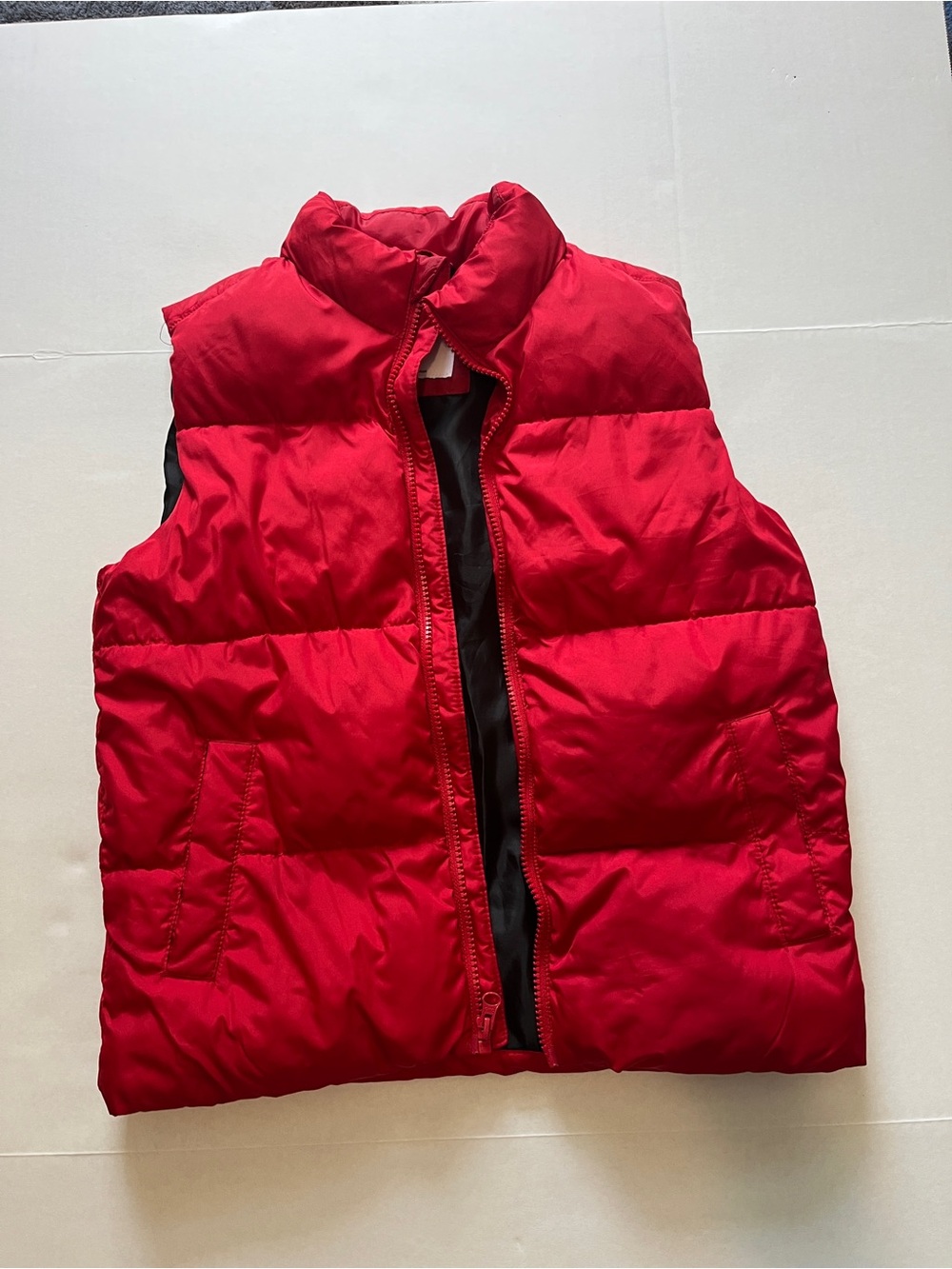 Kids Old Navy Red Puffer Vest - Lightweight Sleeveless Jacket size 8